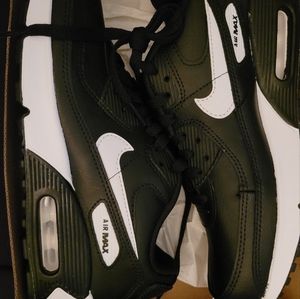 Nike Air Max 270 (GS) youth size 7